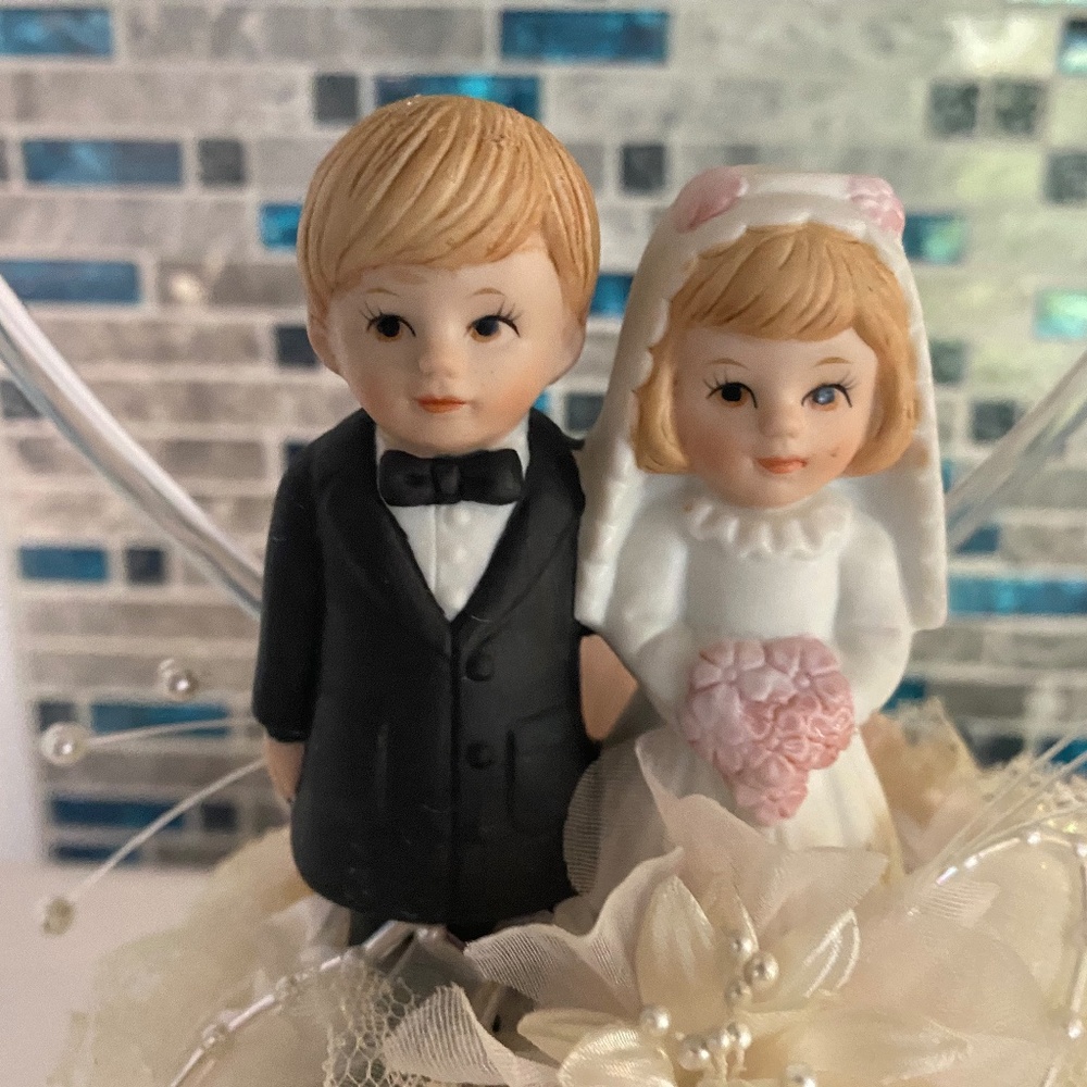 Vintage blonde boy and girl wedding cake topper 1960’s